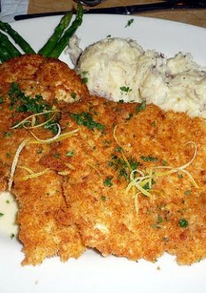 A picture of Crispy Lemon Chicken.