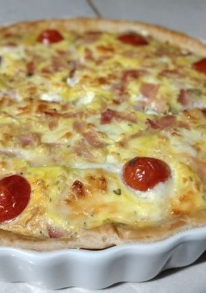 Una foto de Tarta de jamón y queso con huevo batido 🤩🤩