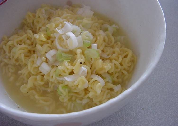 Recipe of Appetizing Pan-Fried Instant Ramen