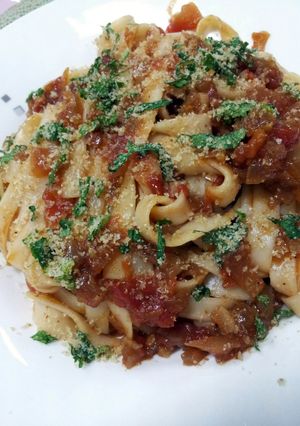 A picture of Pam's Linguine in sauce.....