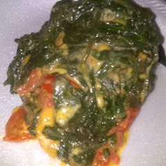 EASY clean eats chicken & spinach A picture of EASY clean eats chicken & spinach.