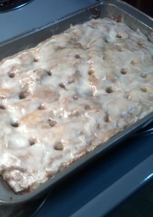A picture of Honey Bun Cake.