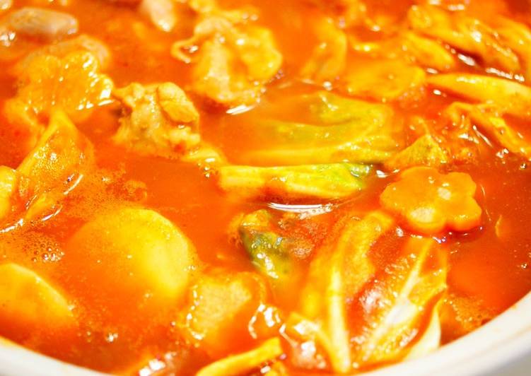 Delicious Tomato Curry Hot Pot