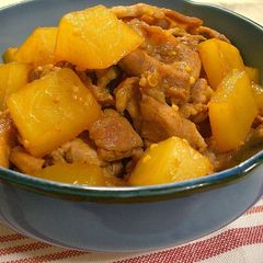 A picture of Stewed in the Microwave Daikon Radish and Pork Rich Stir-Fry.