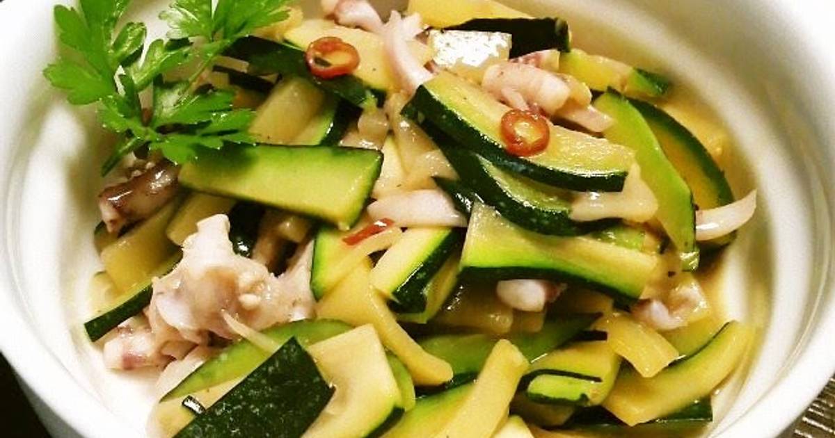 Sauteed Squid and Zucchini with Anchovies Recipe by cookpad.japan Cookpad