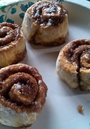 A picture of Easy Cinnamon Rolls.