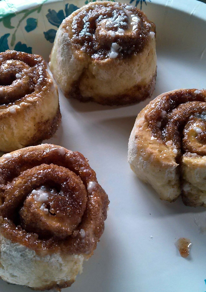 A picture of Easy Cinnamon Rolls.