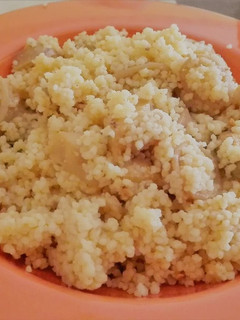 Una foto de Paella marinera de cuscús
