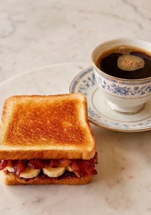 Zdjęcie przepisu Tost / kanapka Elvisa Presleya.