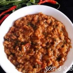 A picture of Masoor Dal with Methi.