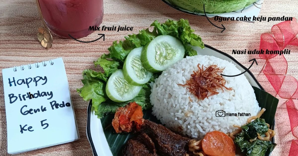 Set menu ultah nasi uduk komplit, ogura cake keju pandan, mix fruit juice