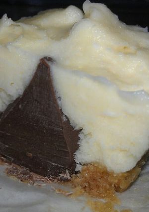 A picture of Easy Kiss Frozen Mini Cheesecakes.