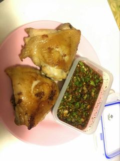 รูปของ สะโพกไก่อบน้ำจิ้มแจ่ว