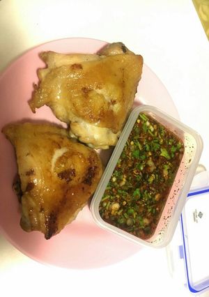 รูปของ สะโพกไก่อบน้ำจิ้มแจ่ว