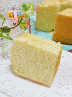 A picture of Soufflé Chiffon Cake.