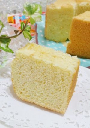 A picture of Soufflé Chiffon Cake.