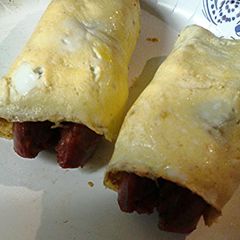 A picture of Sausage egg wraps.