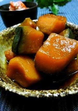A picture of Simmered Kabocha Squash with Brown Sugar.