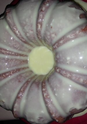 A picture of Lemon Sour Cream Pound Cake.