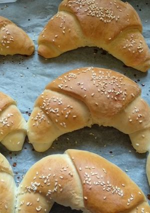 Házi (Szezàmagos) Vajas Kifli recept fotója