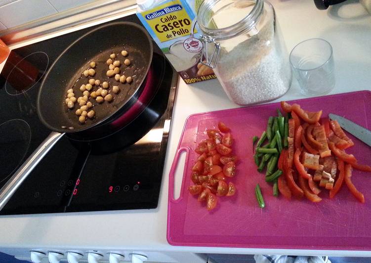 Step-by-Step Guide to Make Tasty quick vegetable paella