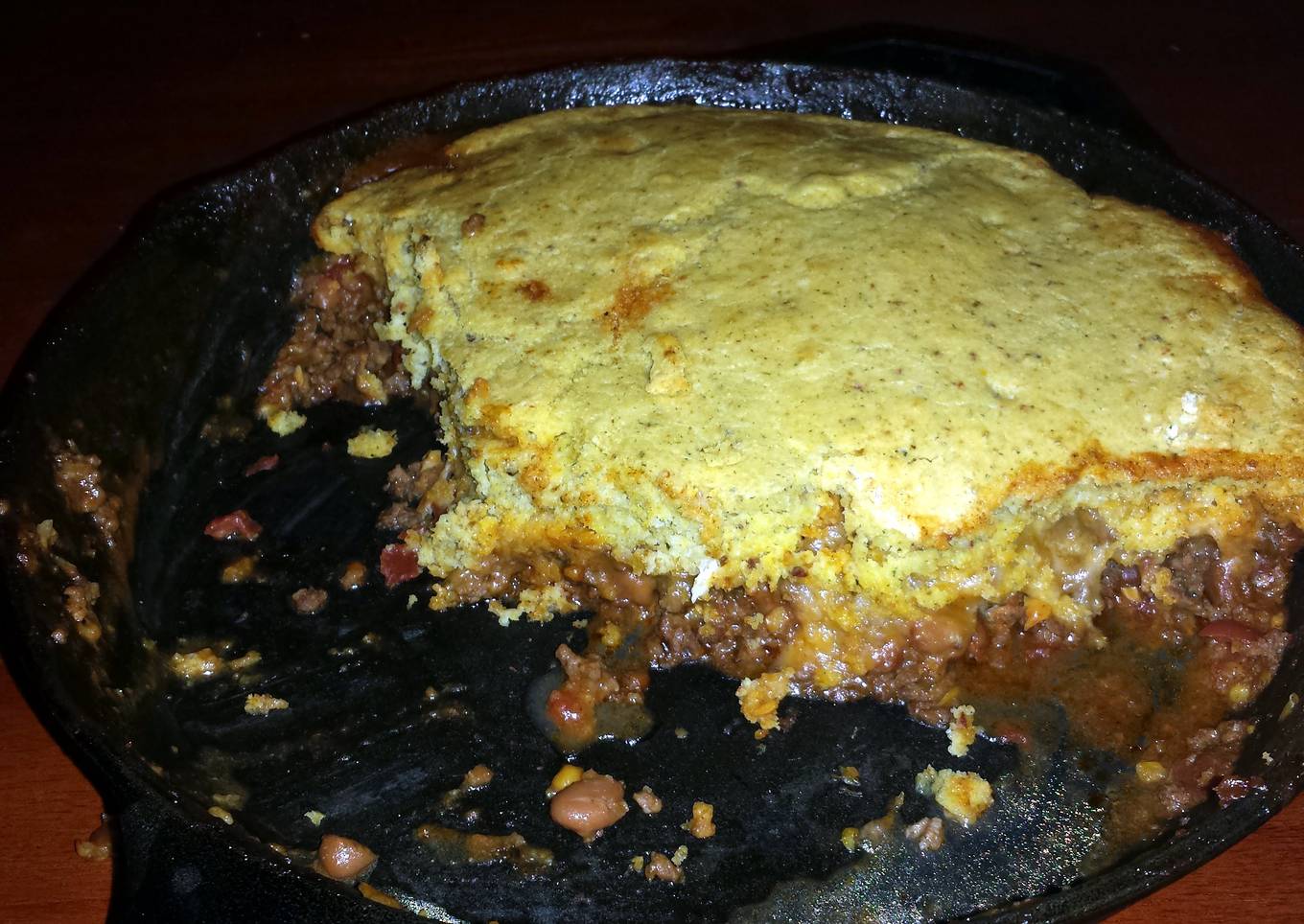 Cheesy Mexican cornbread pie