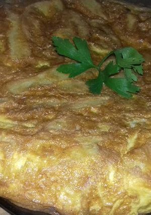 Una foto de Tortilla de papa y huevo 🍳
