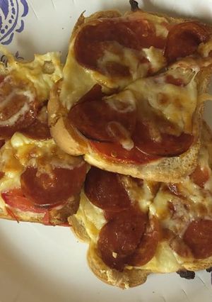 A picture of Pizza Snack.