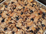 Pudding Roti Tawar Cokelat Granola Panggang