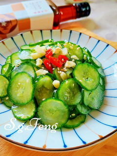 麻油涼拌蒜味小黃瓜 的食譜成品照片