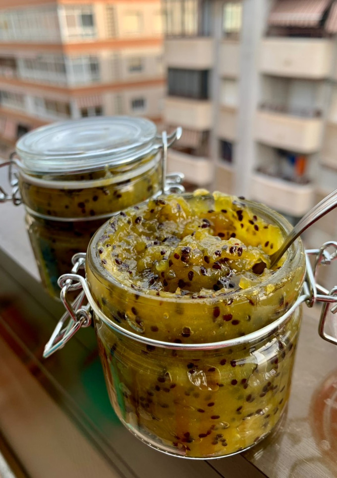 Una foto de Mermelada de kiwi casera