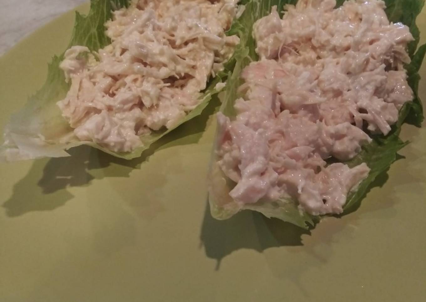 Ramen rolls with chicken salad