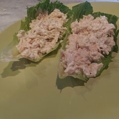 Chicken salad romaine wraps A picture of Chicken salad romaine wraps.