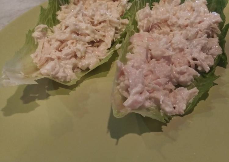 Chicken salad romaine wraps