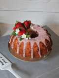 Torta alla ricotta, fragole e cioccolato