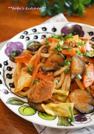A picture of Sweet and Salty Miso-Flavored Stir-Fried Udon Noodles.