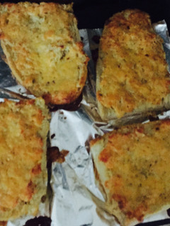 A picture of Cheesy Garlic Bread.