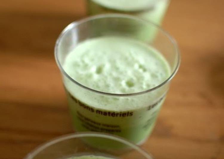 Starbucks-style Matcha Green Tea Frappuccino