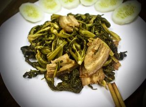 Hình của món Dưa cải chua xào thịt ba rọi.