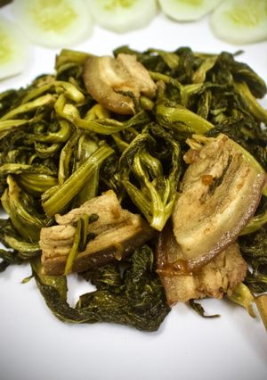 Hình của món Dưa cải chua xào thịt ba rọi.