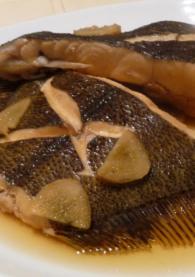 A picture of Lightly Flavored Simmered Flounder.