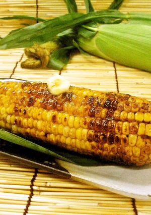 A picture of Hokkaido-Style Corn on the Cob.
