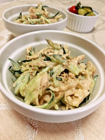 Simple Way Prepare Recipe Addictive Chicken Tender and Cucumber Salad with Sesame Dressing that is Can Pamper Your Tongue, Appealing}