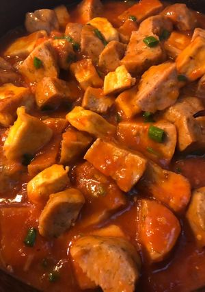 Hình của món Chả cá, đậu hũ sốt cà chua.