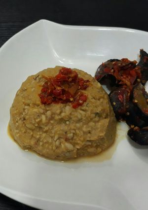 A picture of Peppered snail with ukwa.