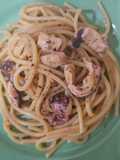 Spaghettone XXL con pulpo en salsa de limón