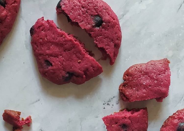 Cara Gampang Menyiapkan Red Velvet Soft Cookies Anti Gagal