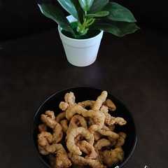 A picture of Kripik Usus Ayam.