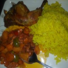 A picture of Chicken afritada.