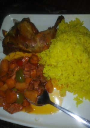 A picture of Chicken afritada.